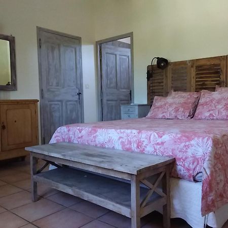 Tourves Chambre Pour 2 Personnes Avec Salle De Bain Privee المظهر الخارجي الصورة