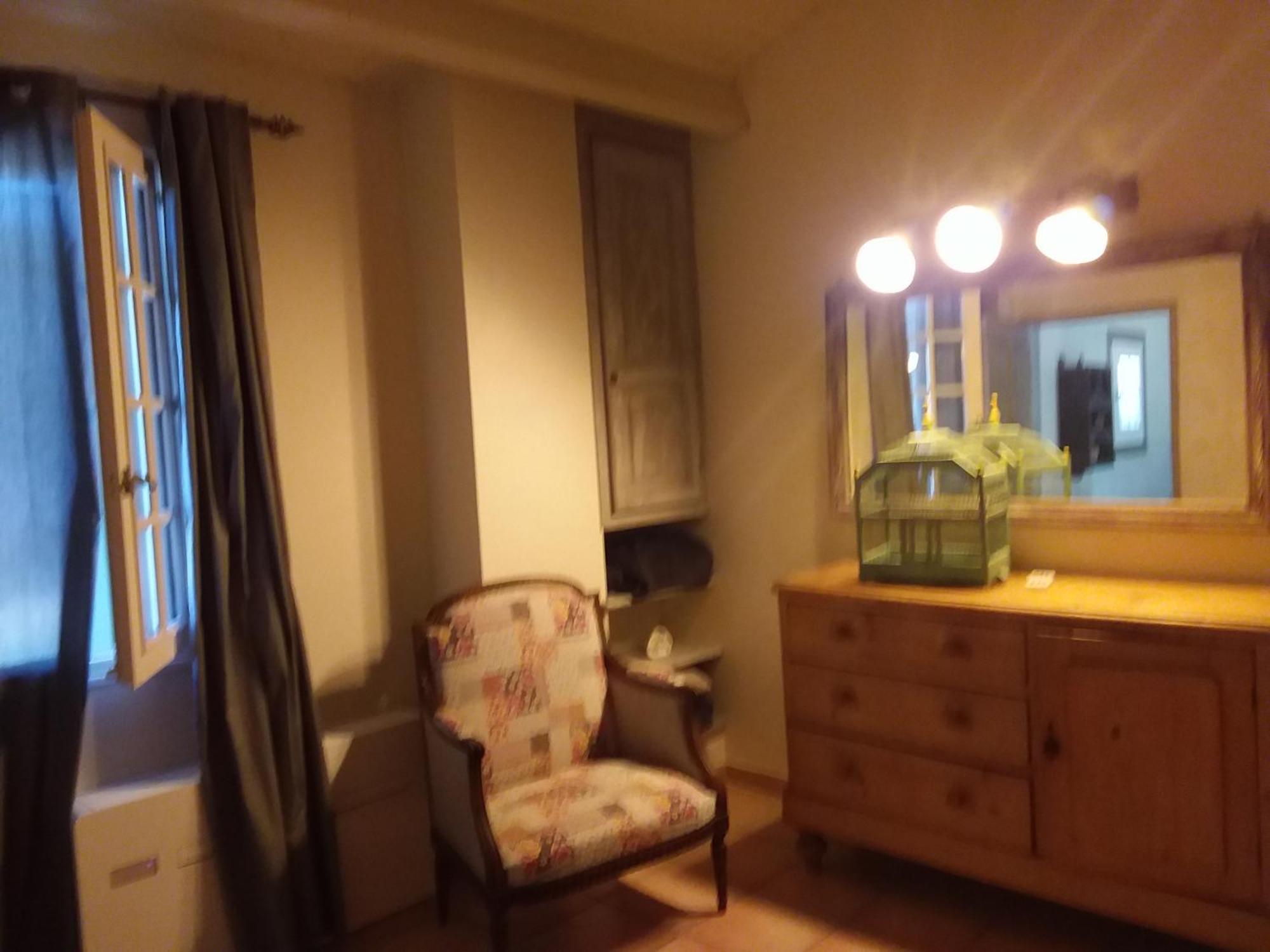 Tourves Chambre Pour 2 Personnes Avec Salle De Bain Privee المظهر الخارجي الصورة